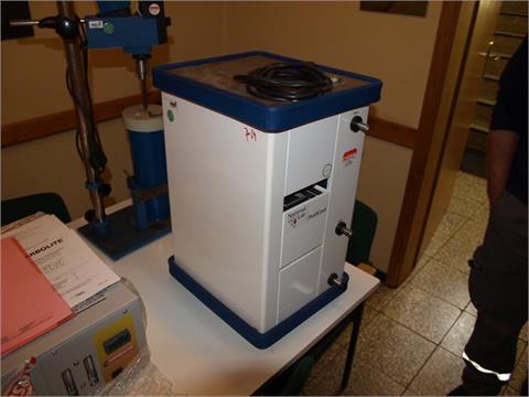 1 Laborwasser Kühlgerät Fabr.: Mational